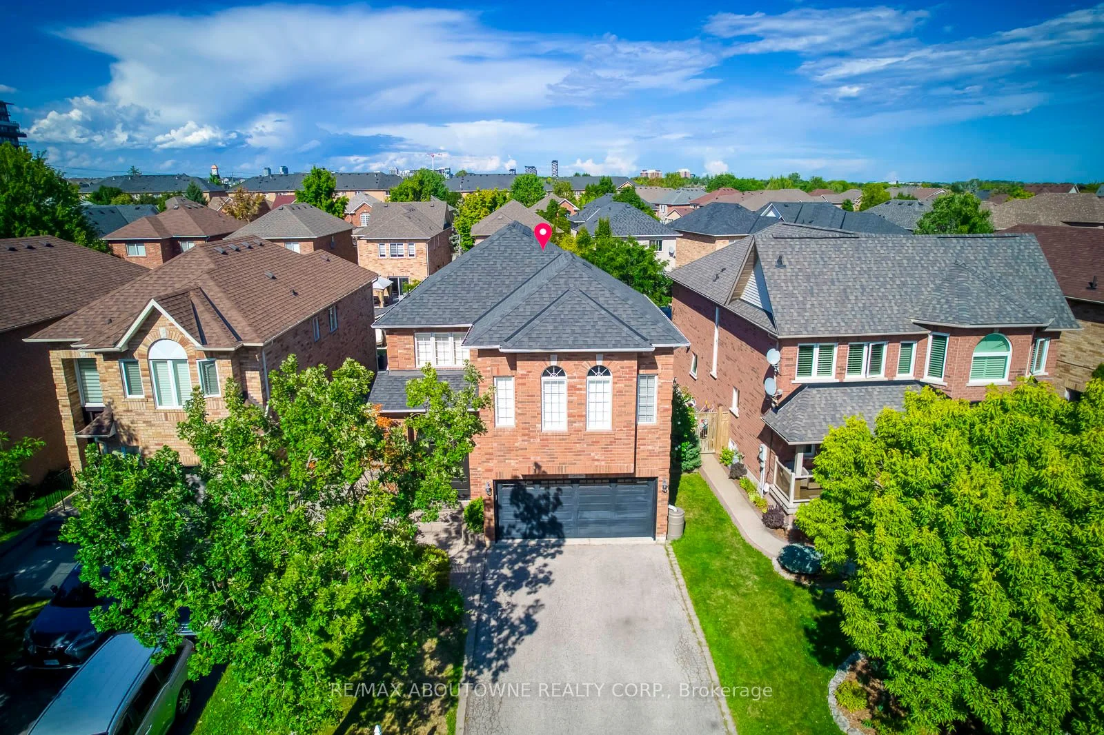 2491 Logan Avenue, Oakville, ON L6H 6S1