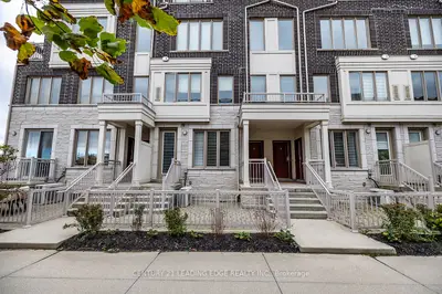 Condo Townhouse in Toronto