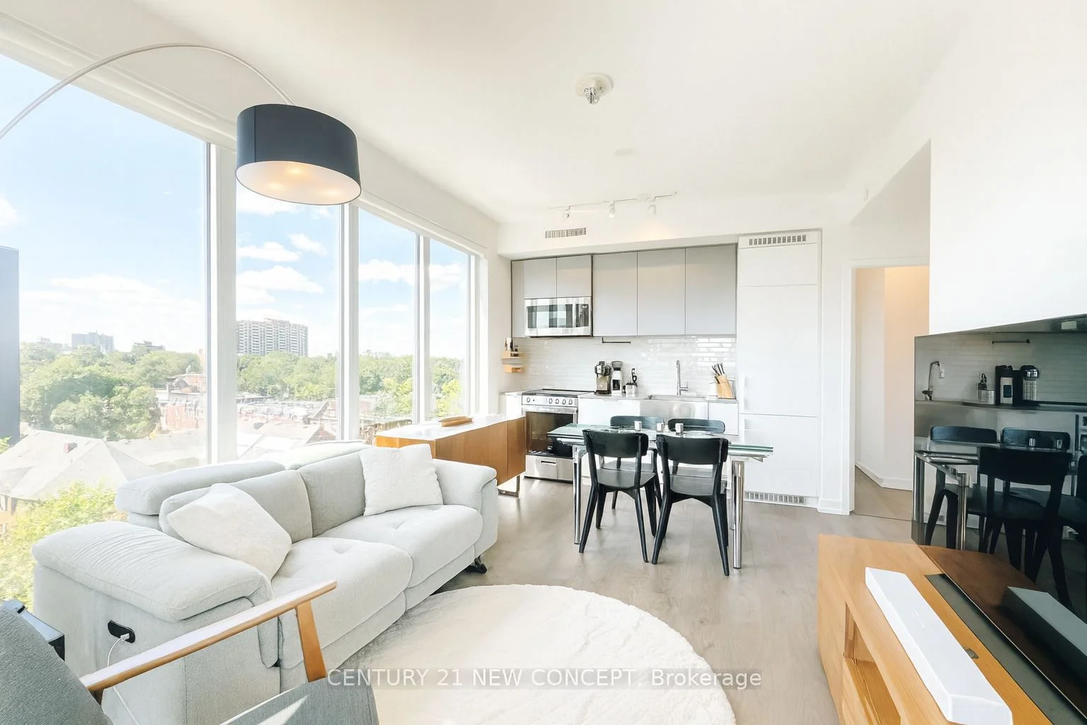 Condo Apartment in Toronto