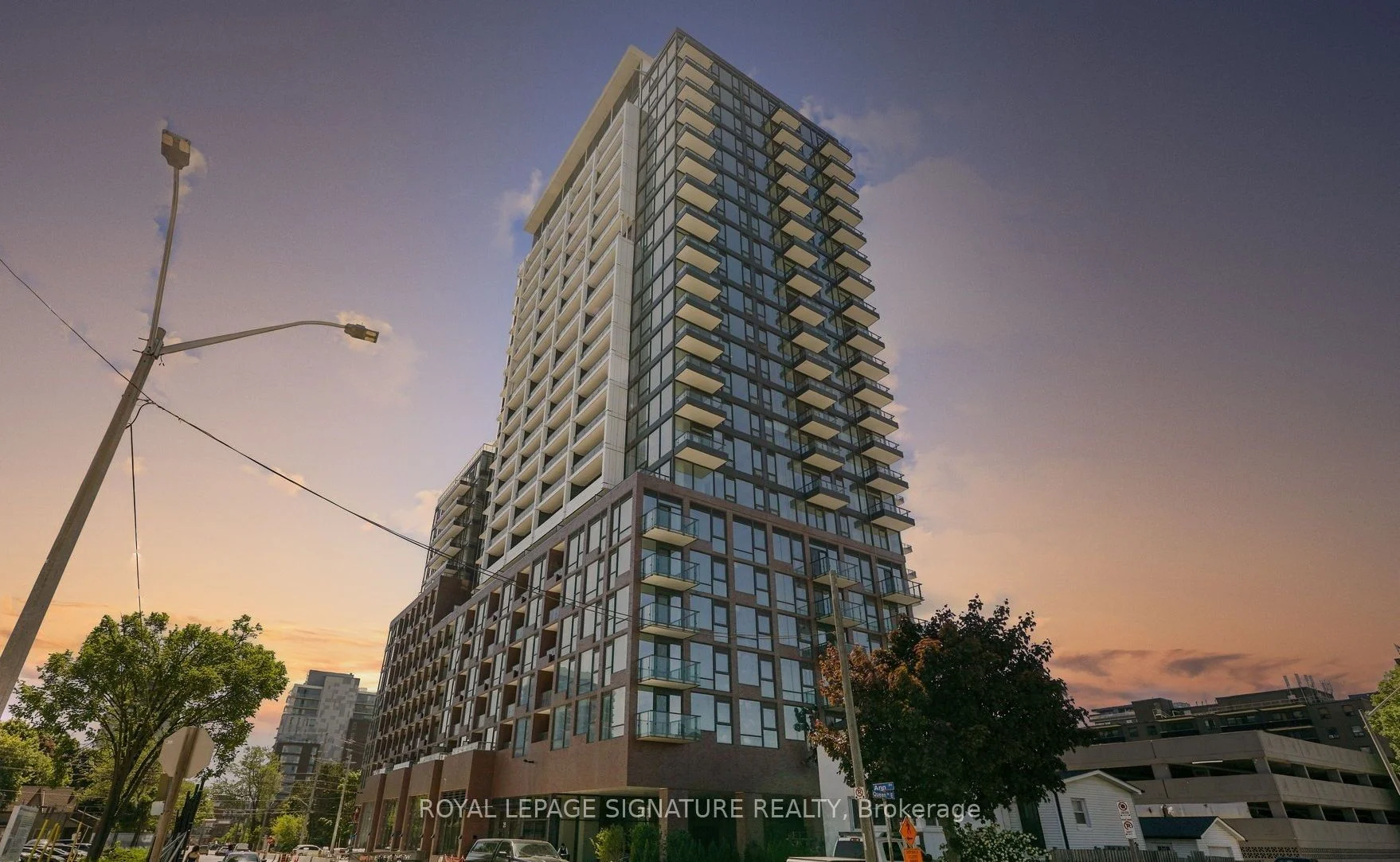 28 Ann Street 601, Mississauga, ON L5G 0E1