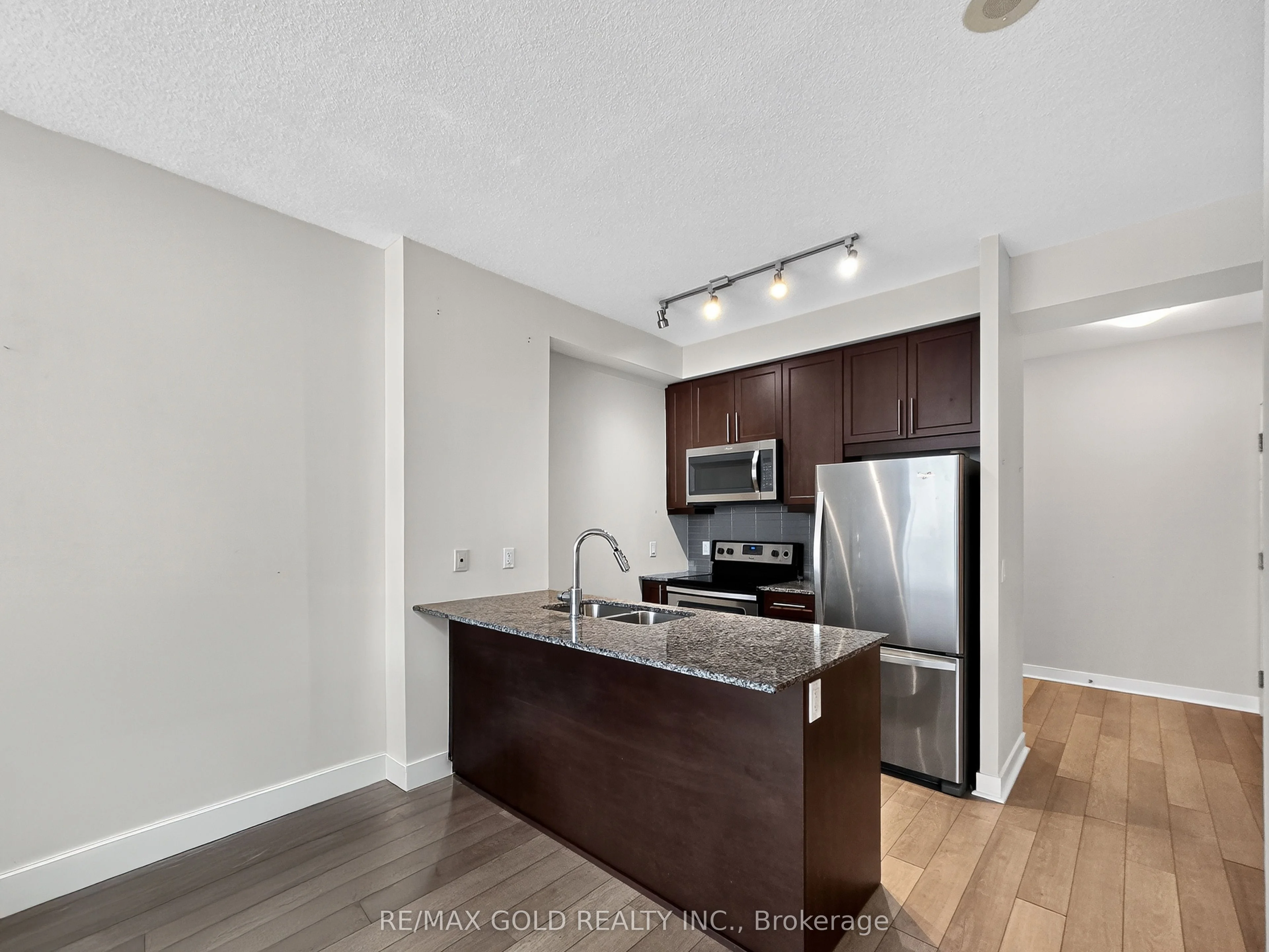 3975 Grand Park Drive 1605, Mississauga, ON L5B 0K4
