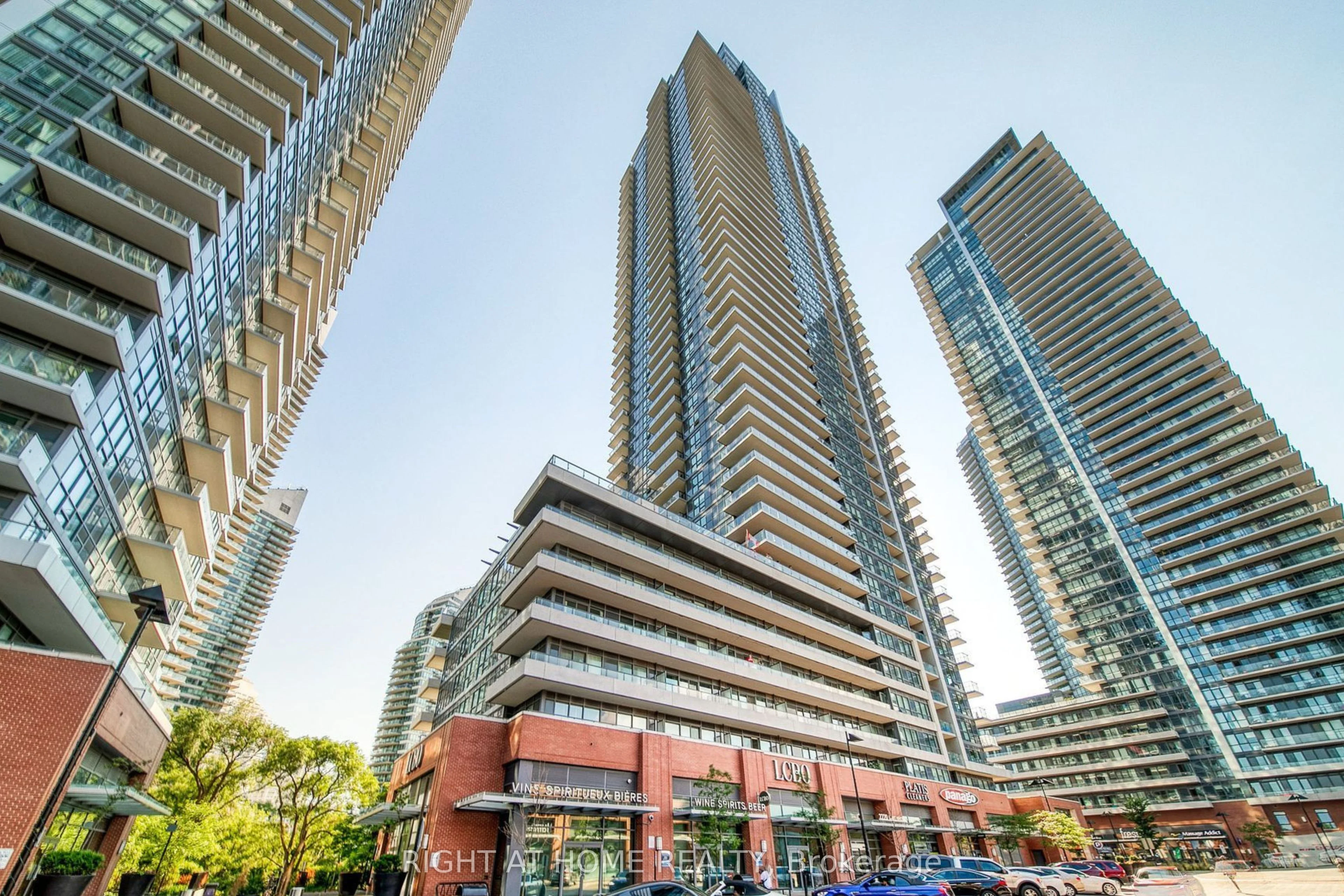 Condo Apartment in Toronto