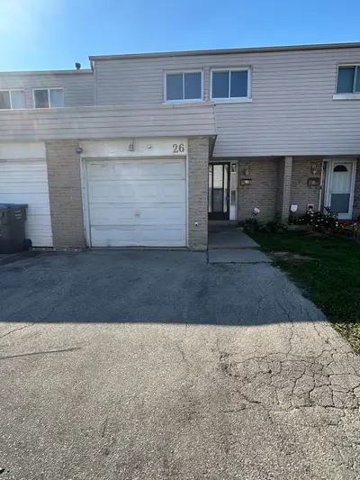 Condo Townhouse in Mississauga