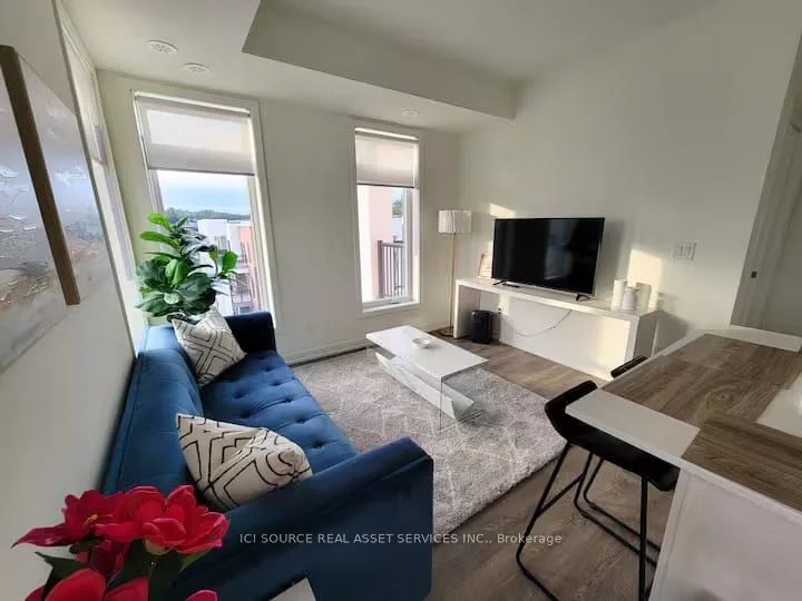 135 Canon Jackson Drive 506, Toronto W04, ON M6M 0C3