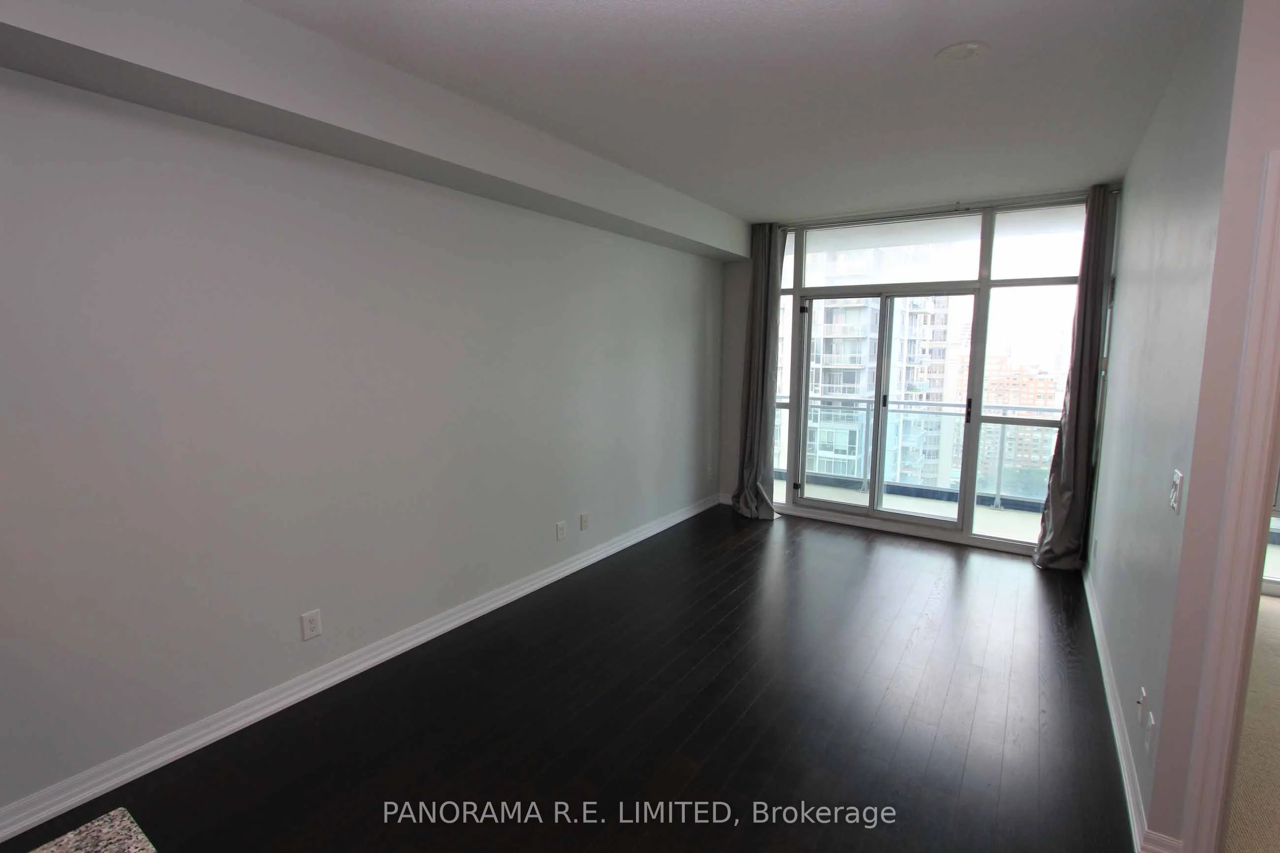 223 Webb Drive 2408, Mississauga, On L5b 0e8
