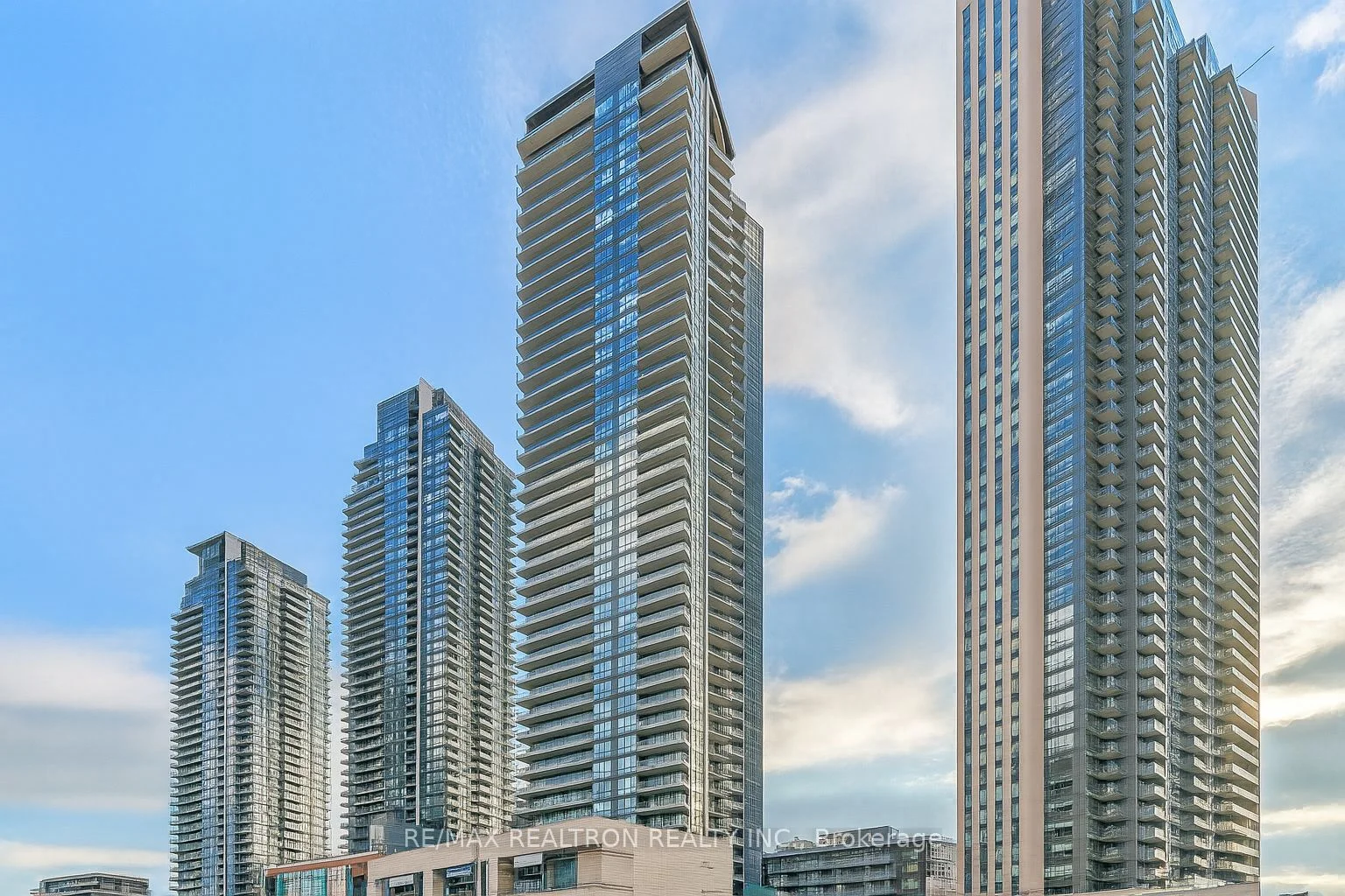 10 Park Lawn Road 614, Toronto W06, ON M8Y 3H8