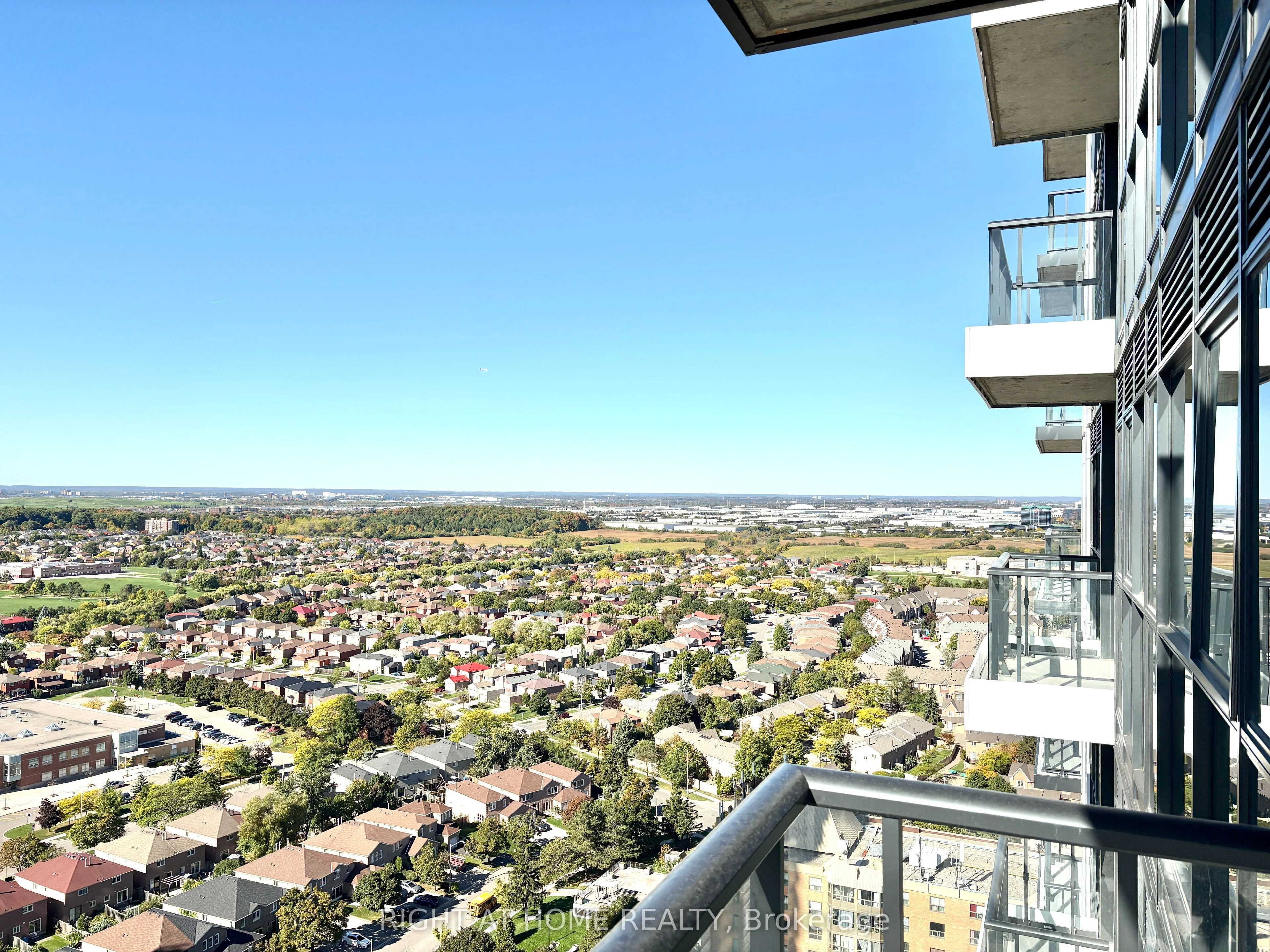 15 watergarden Drive 2204, Mississauga, ON L5R 0H4