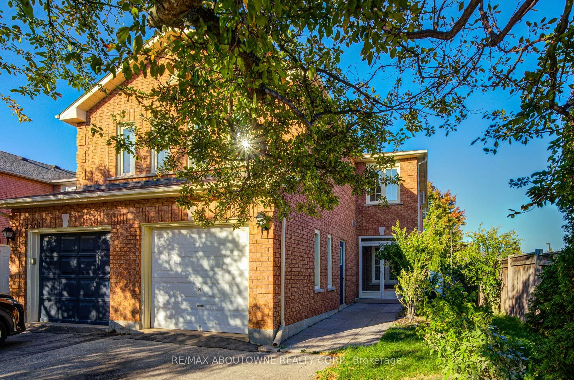2211 Dale Ridge Drive, Oakville, On L6m 3l4