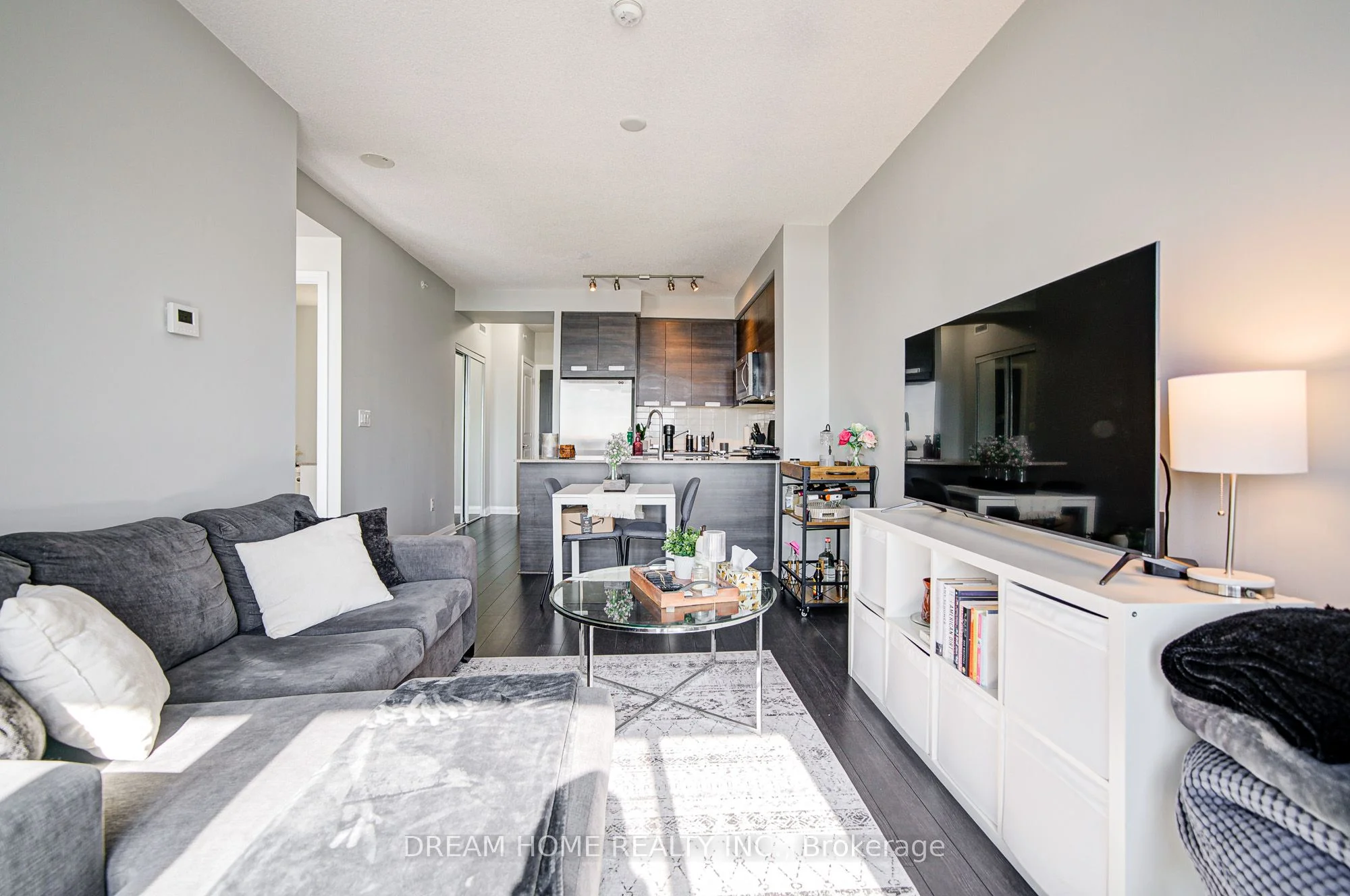 5033 Four Springs Avenue 813, Mississauga, ON L5R 0G6
