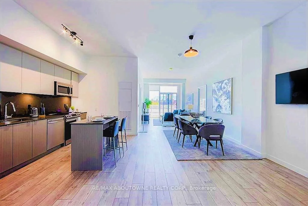 125 Bronte Road A0301, Oakville, On L6l 3c1