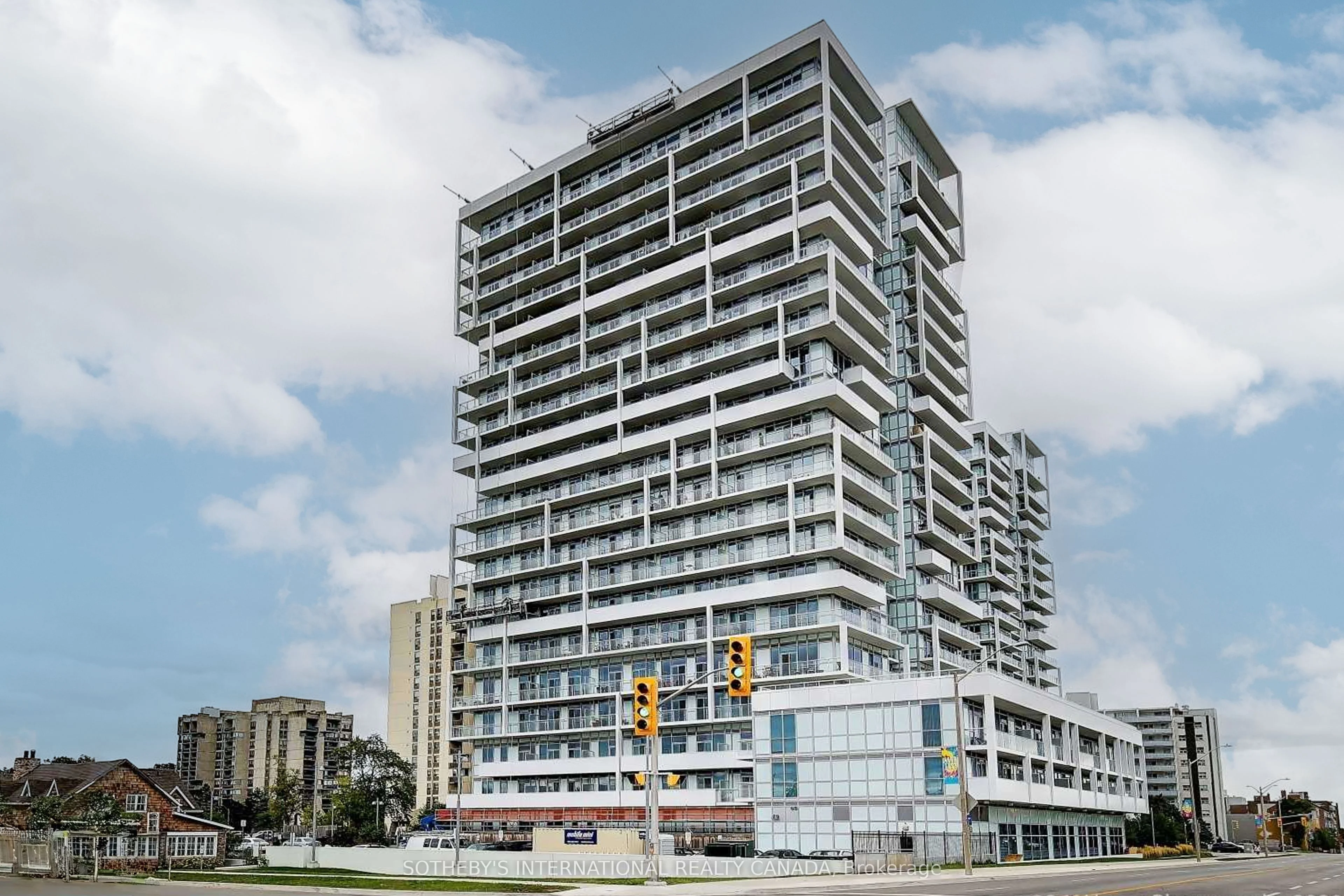 65 Speers Road 510, Oakville, ON L6K 3V5