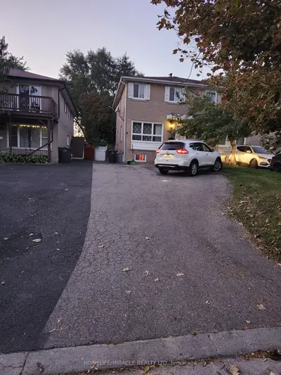 Semi-Detached in Brampton