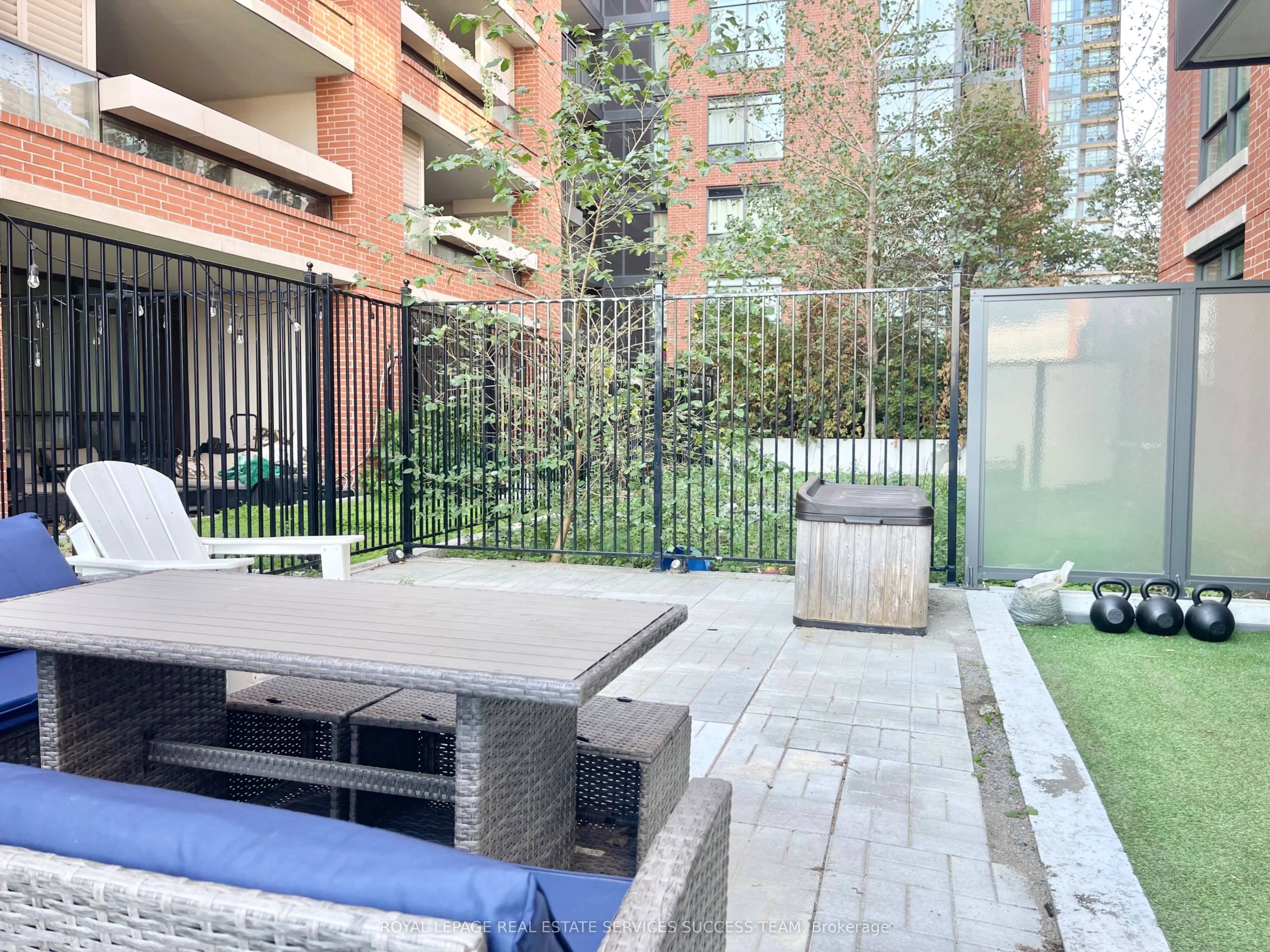 36 Via Bagnato Street 241, Toronto W04, ON M6A 0B7