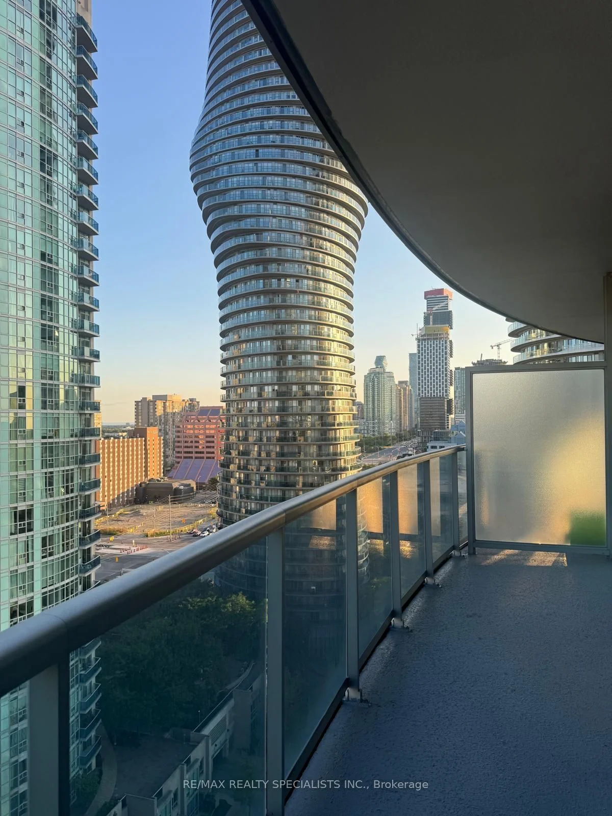 80 Absolute Avenue 1605, Mississauga, ON L4Z 0A5