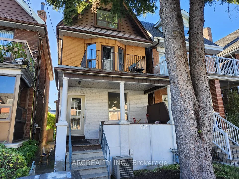 910 Dovercourt Road, Toronto W02, ON M6H 2X5