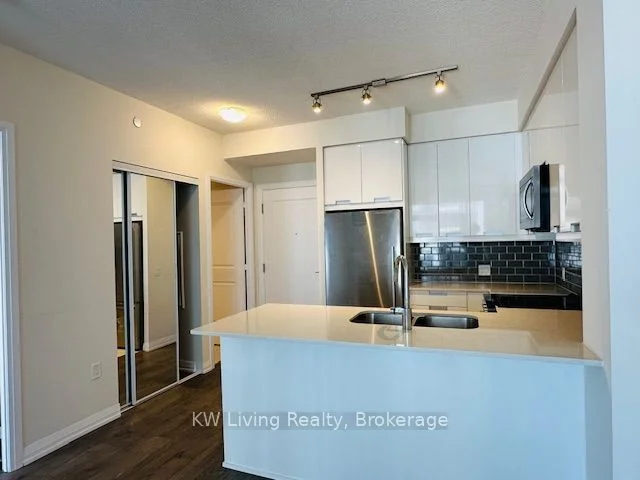 35 Watergarden Drive 712, Mississauga, ON L5R 0G8