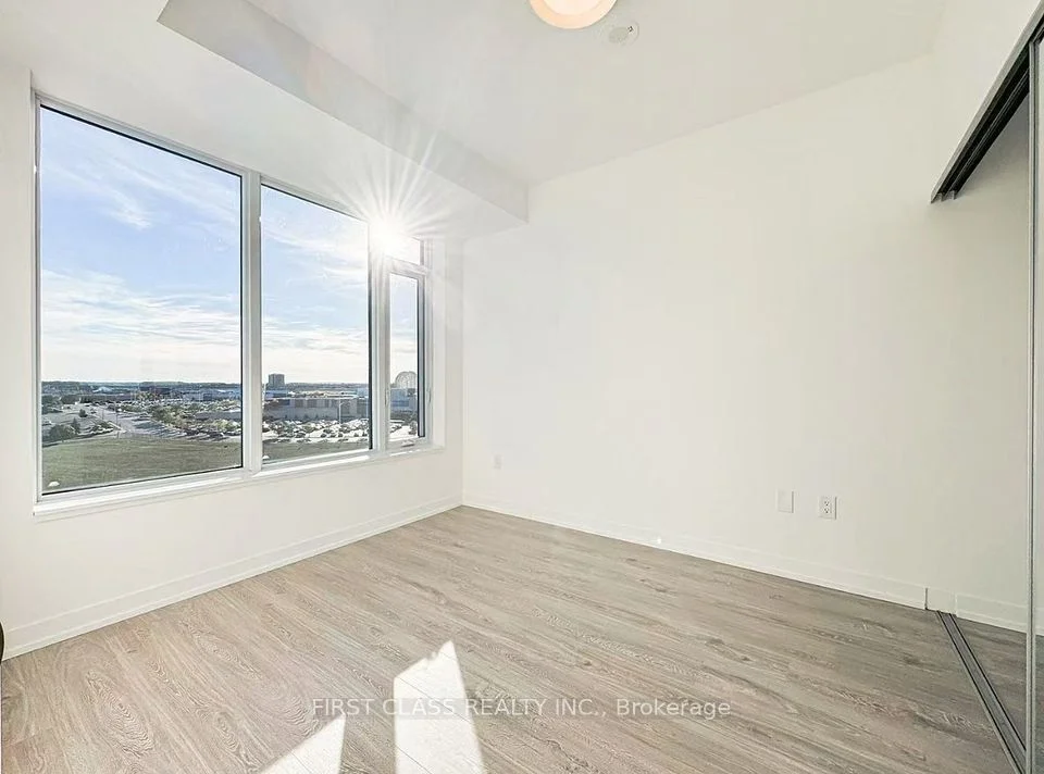 2485 Eglinton Avenue W 920, Mississauga, ON L5M 2T1
