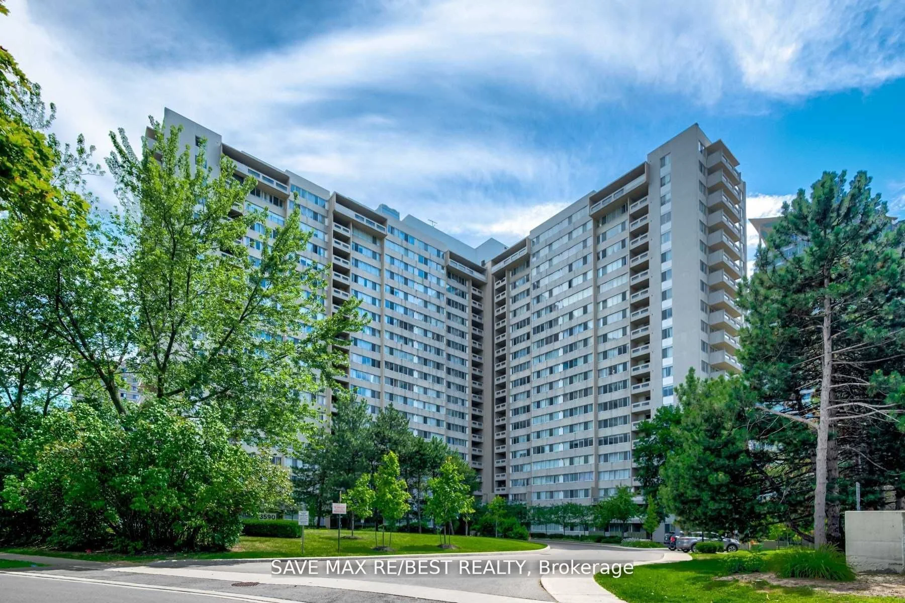 3590 Kaneff Crescent 706, Mississauga, On L5a 3x3