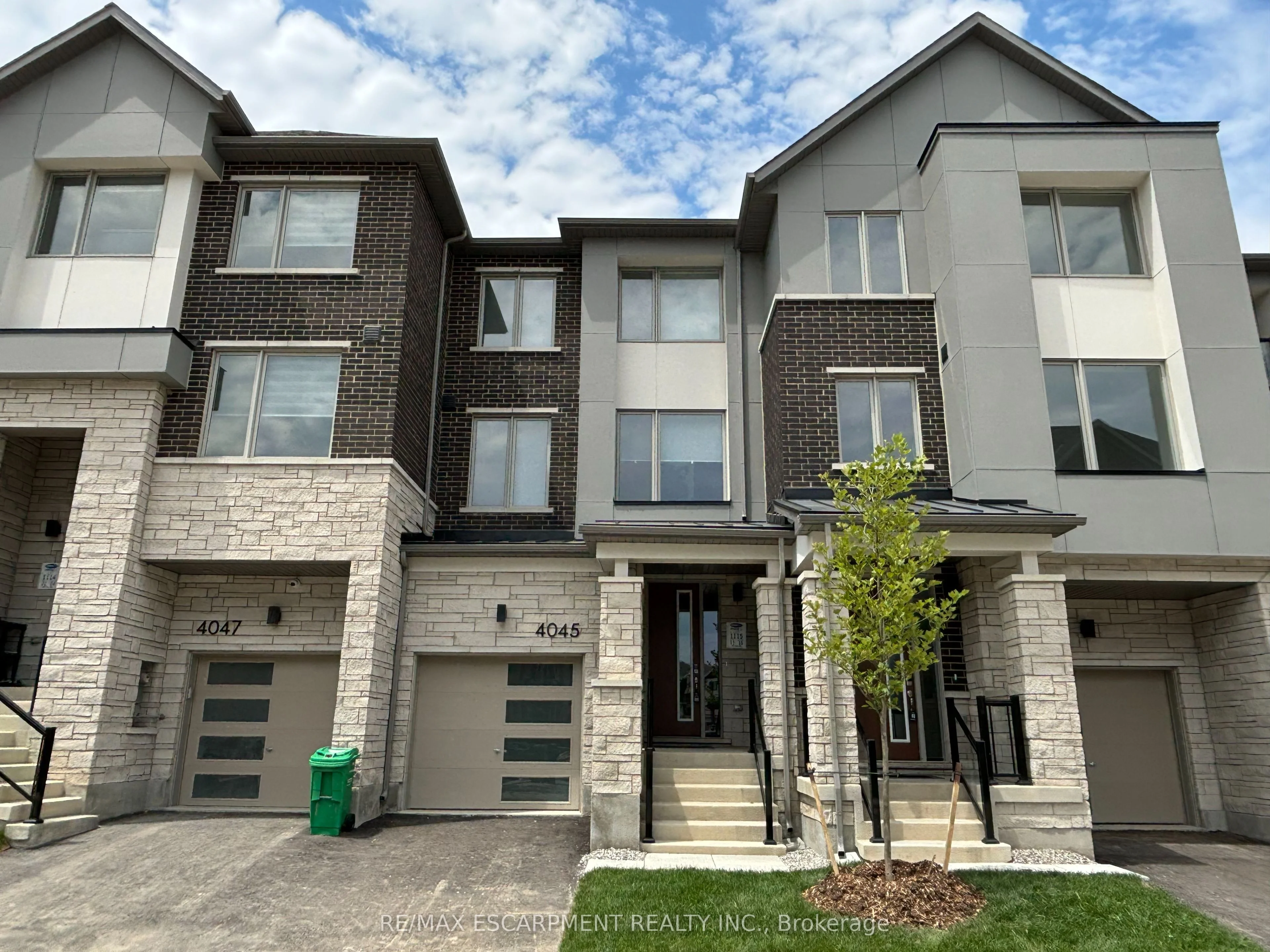 4045 Saida Street, Mississauga, On L5m 2s8