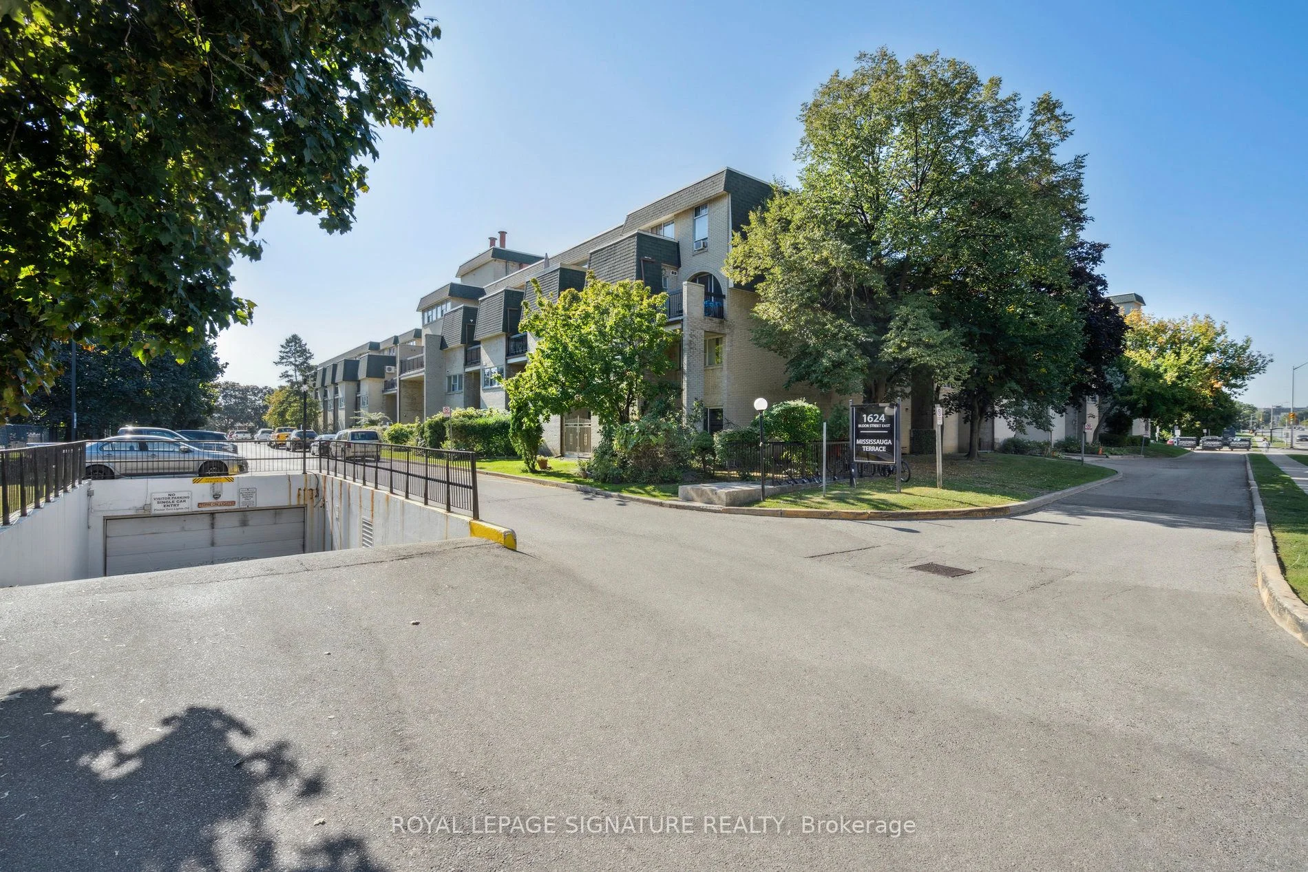 Condo Townhouse in Mississauga