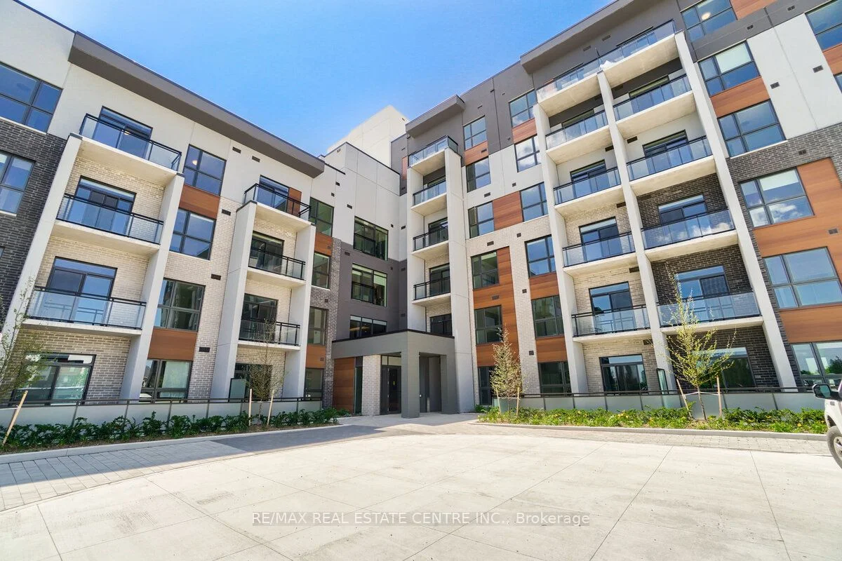 95 Dundas Street W 119, Oakville, ON L6M 5N4