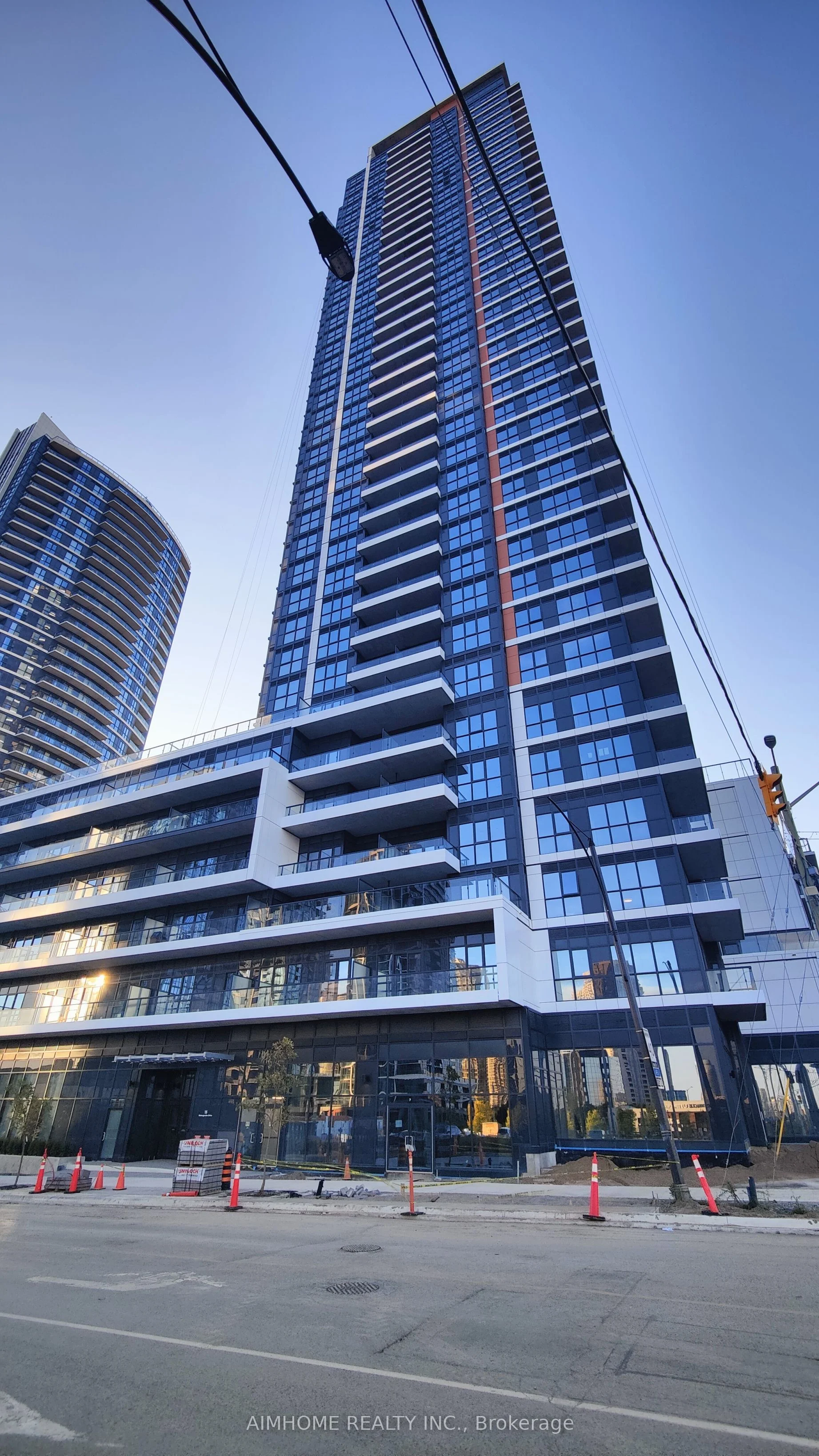 15 Watergarden Drive 206, Mississauga, ON L5R 0H4