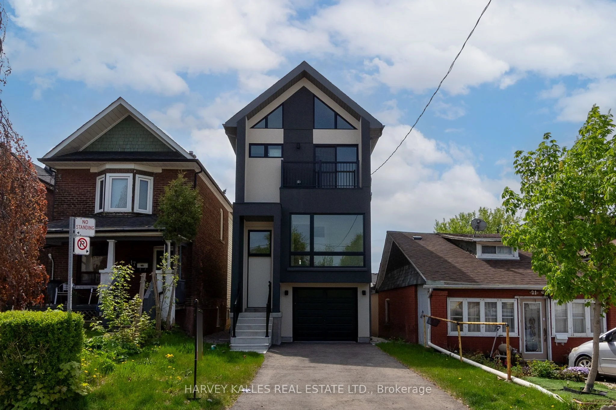 19 Lambton Avenue Bsmt, Toronto W03, ON M6N 2S2