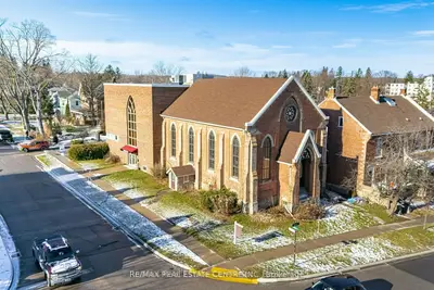 3 Zina Street, Orangeville, On L9w 1e2