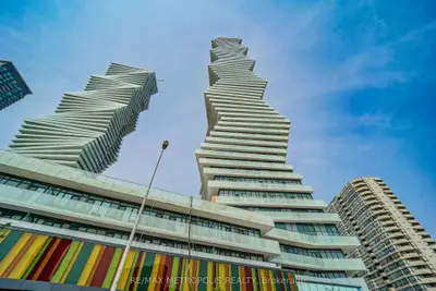 Condo Apartment in Mississauga