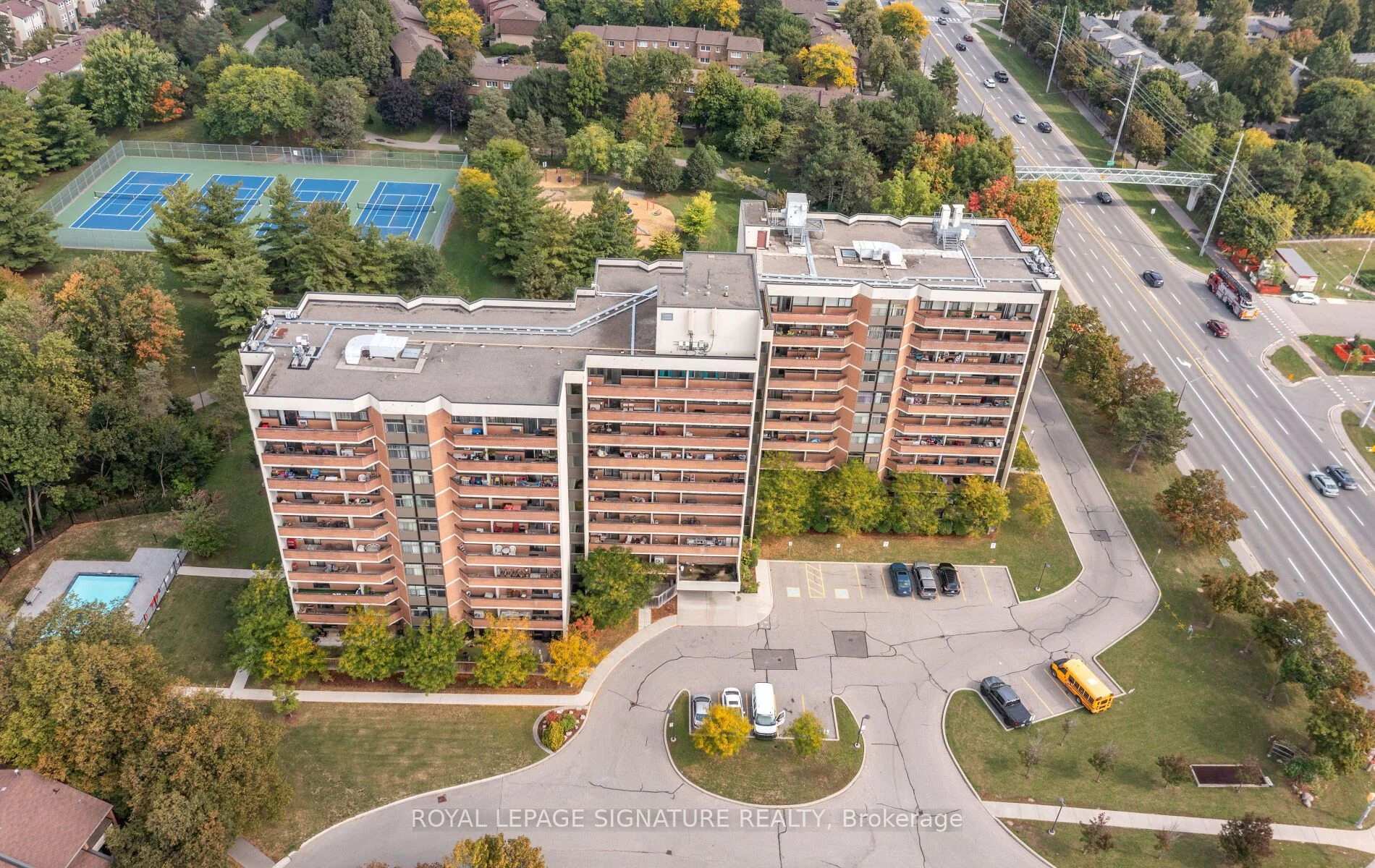 2301 Derry Road W 1005, Mississauga, ON L5N 2R4