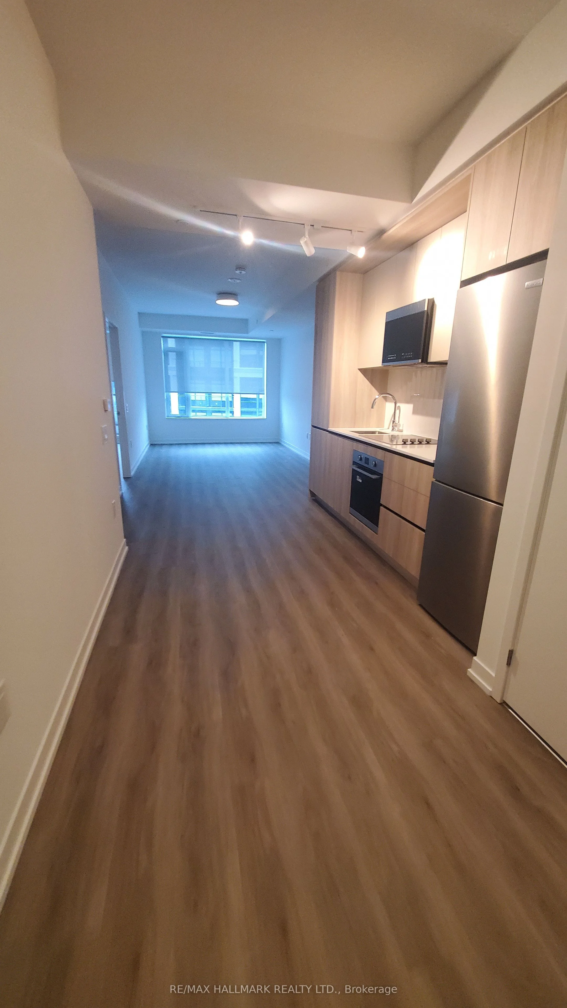 2485 Eglinton Avenue W 808, Mississauga, ON L5M 2T1