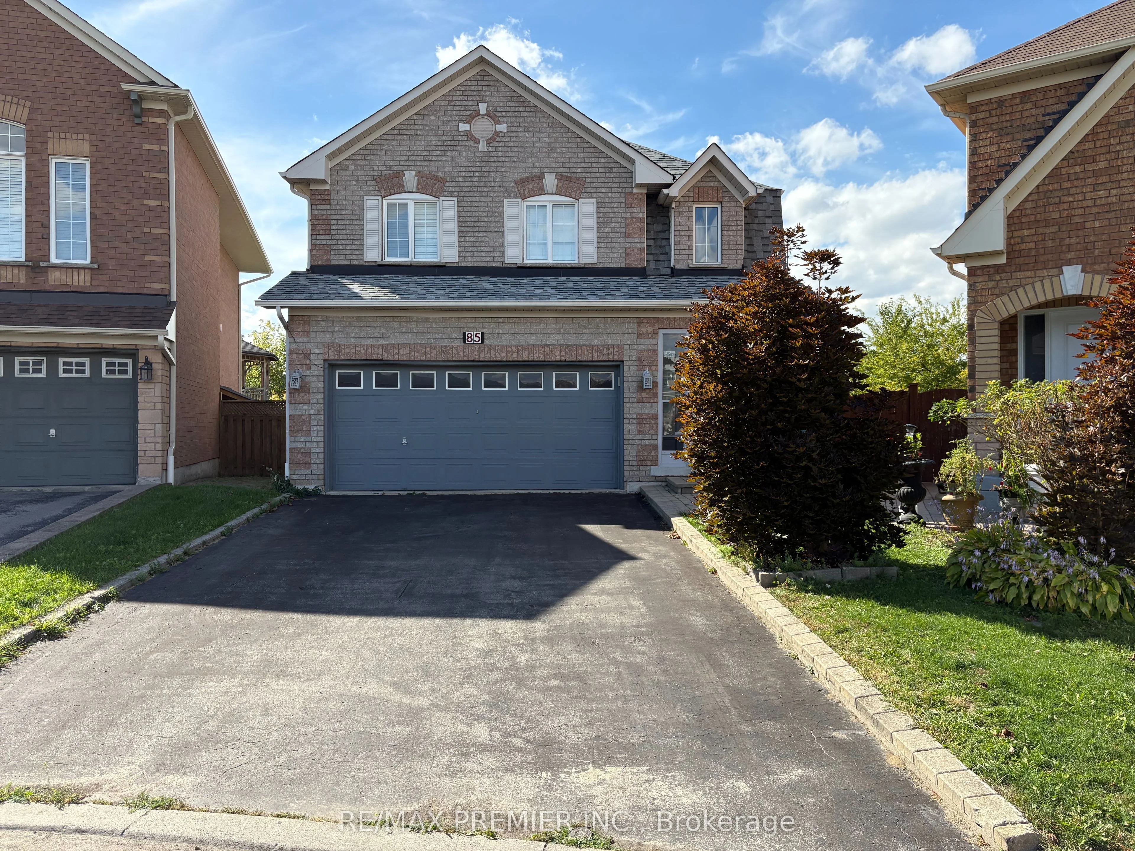85 Meadow Oak Place, Toronto W04, ON M9N 3Z6