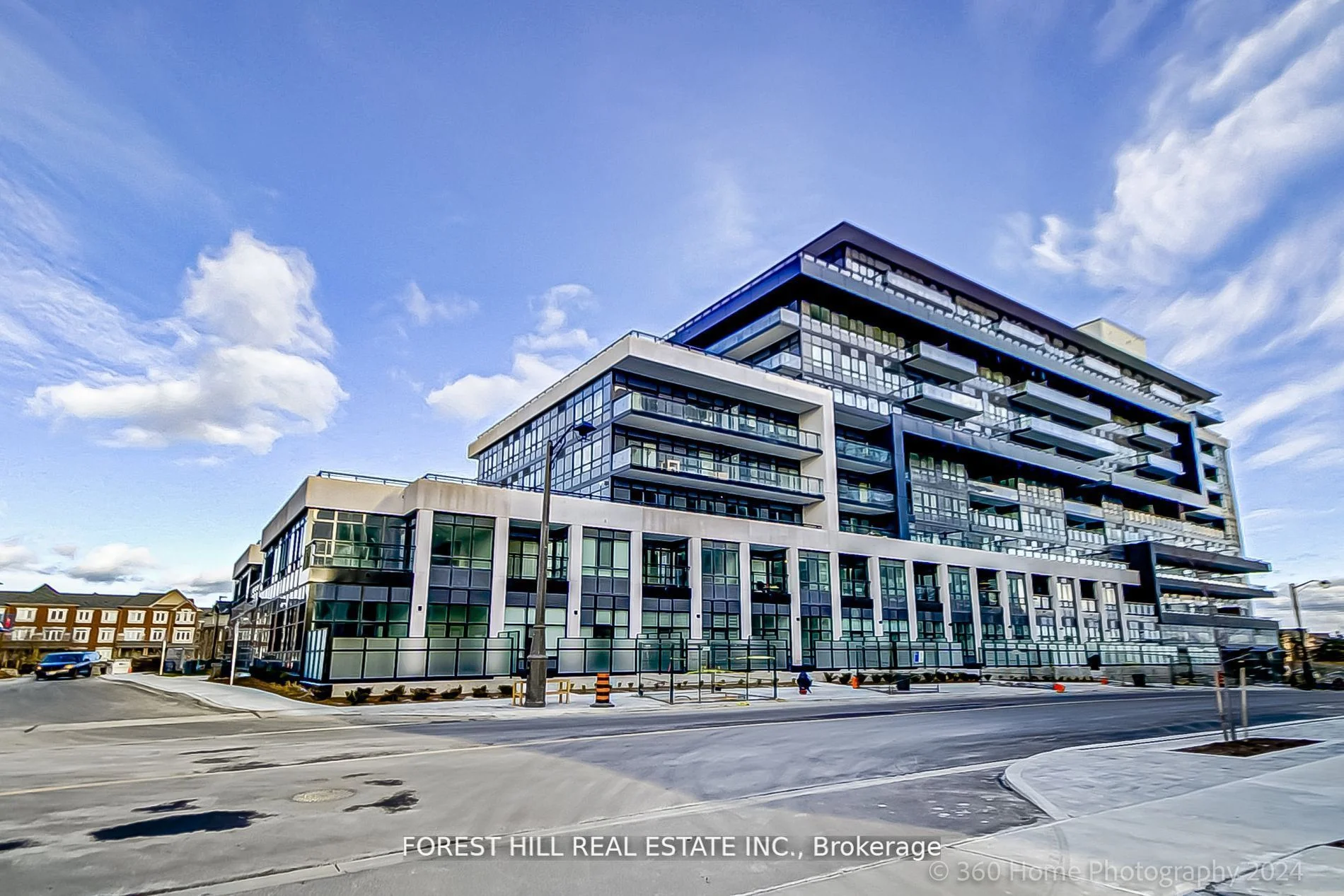 395 Dundas Street W PH 16, Oakville, ON L6M 5R8