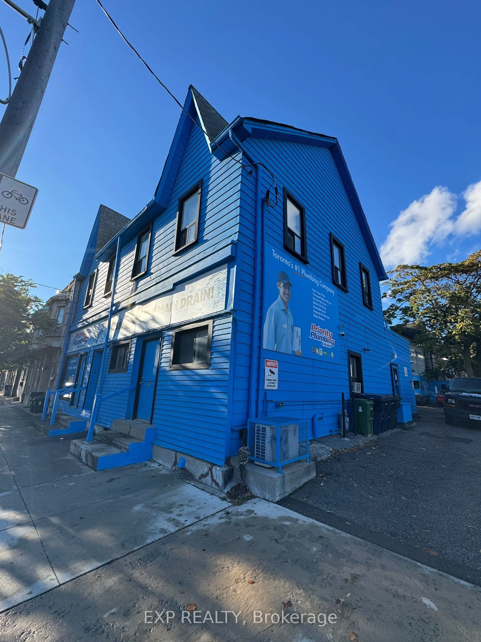1594 Dupont Street 2, Toronto W02, ON M6P 3S7