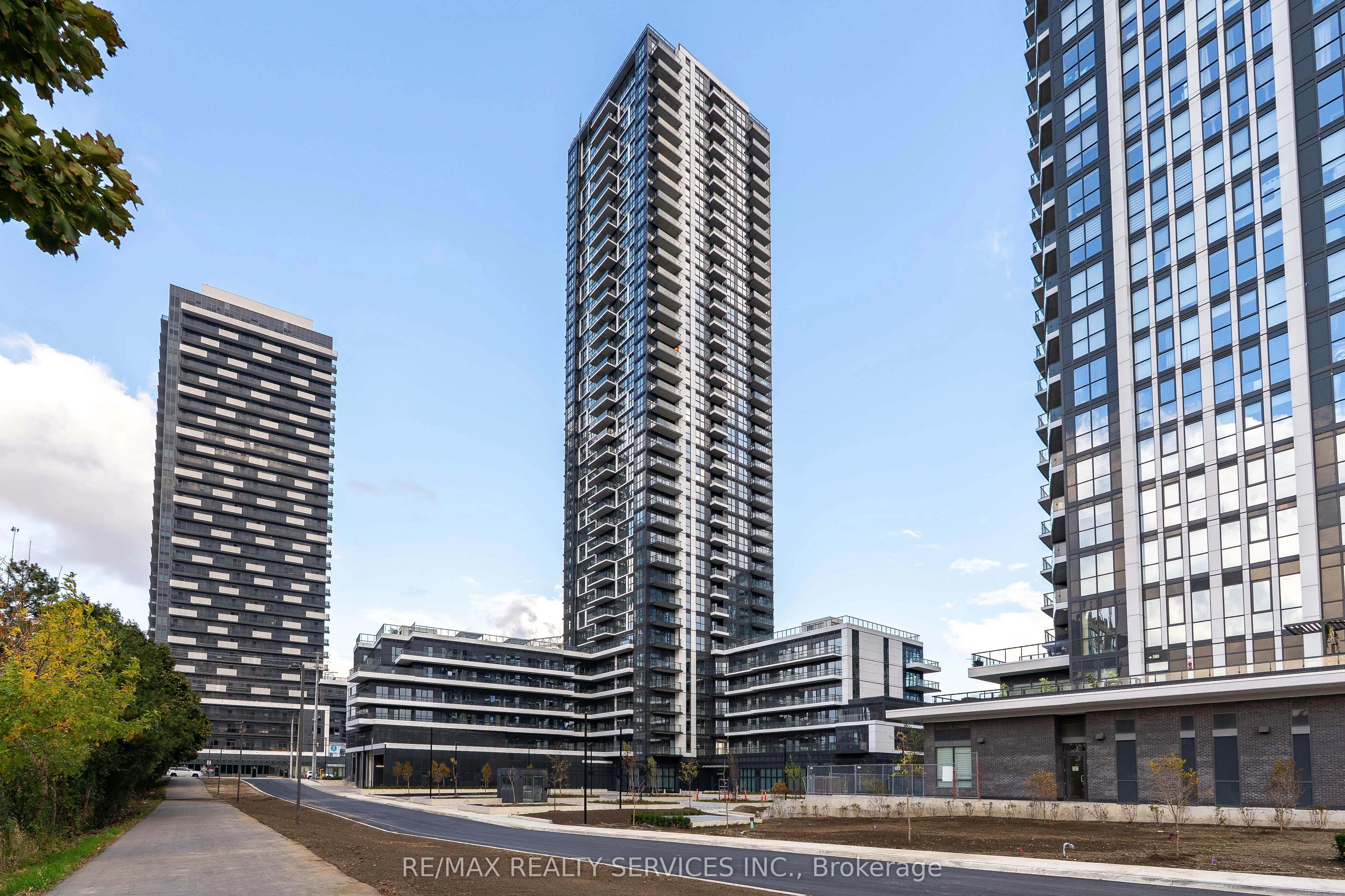 15 Watergarden Drive 2601, Mississauga, ON L5R 0H4