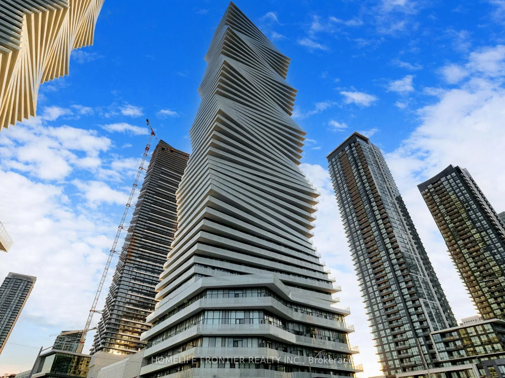 3900 CONFEDERATION Parkway 4506, Mississauga, ON L5B 0M3