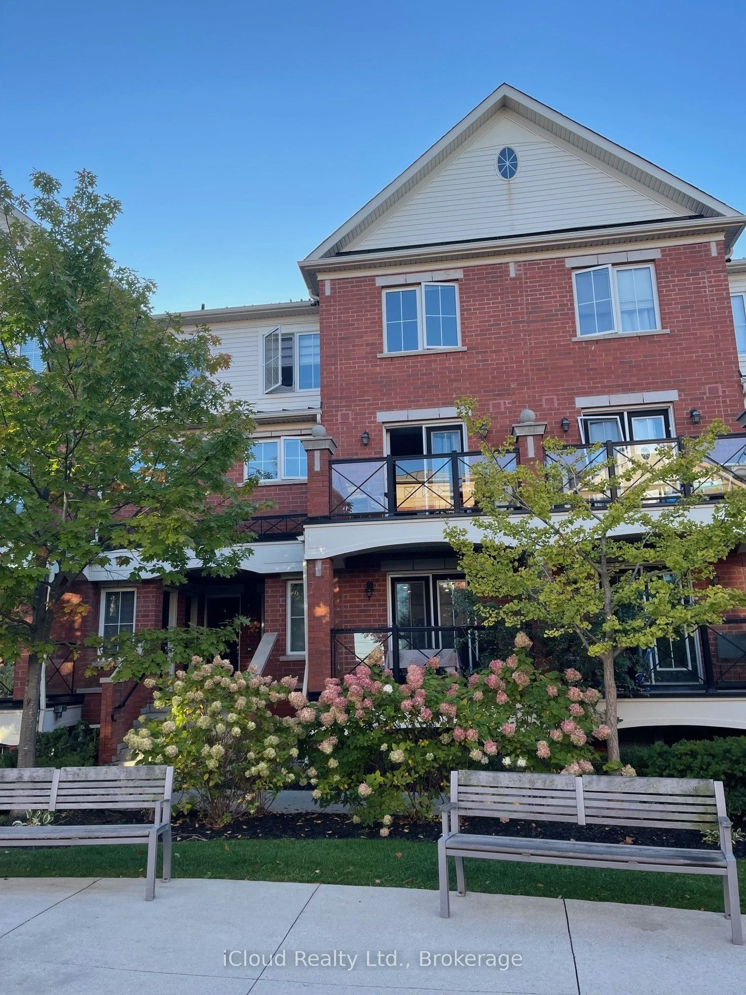 2492 Post Road 8, Oakville, ON L6H 0K1