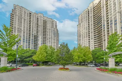 Condo Apartment in Toronto