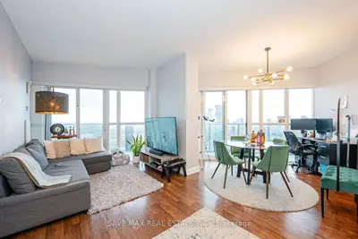 Condo Apartment in Mississauga