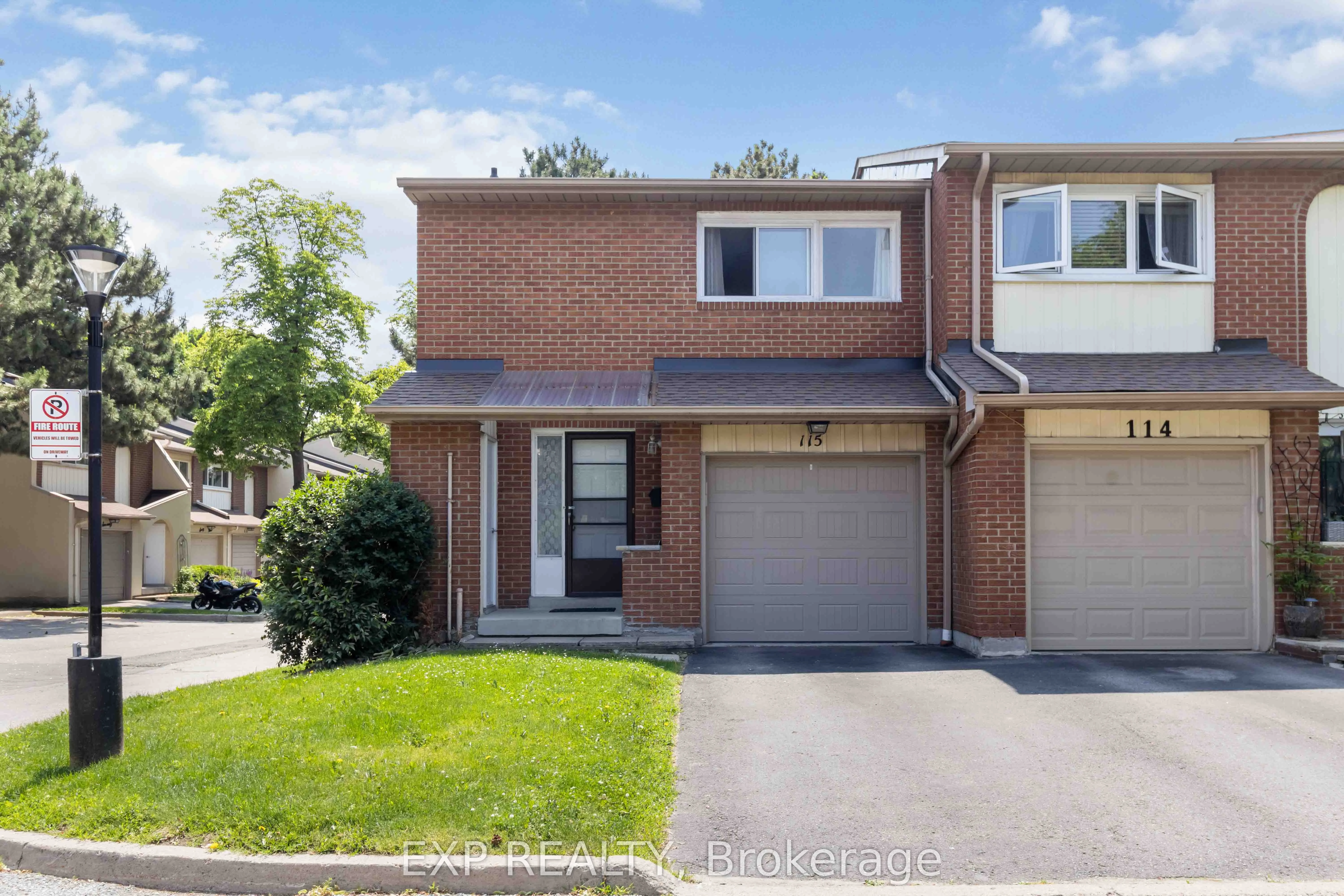 Condo Townhouse in Mississauga