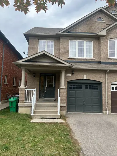 Semi-Detached in Mississauga