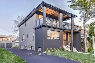 Triplex in Toronto