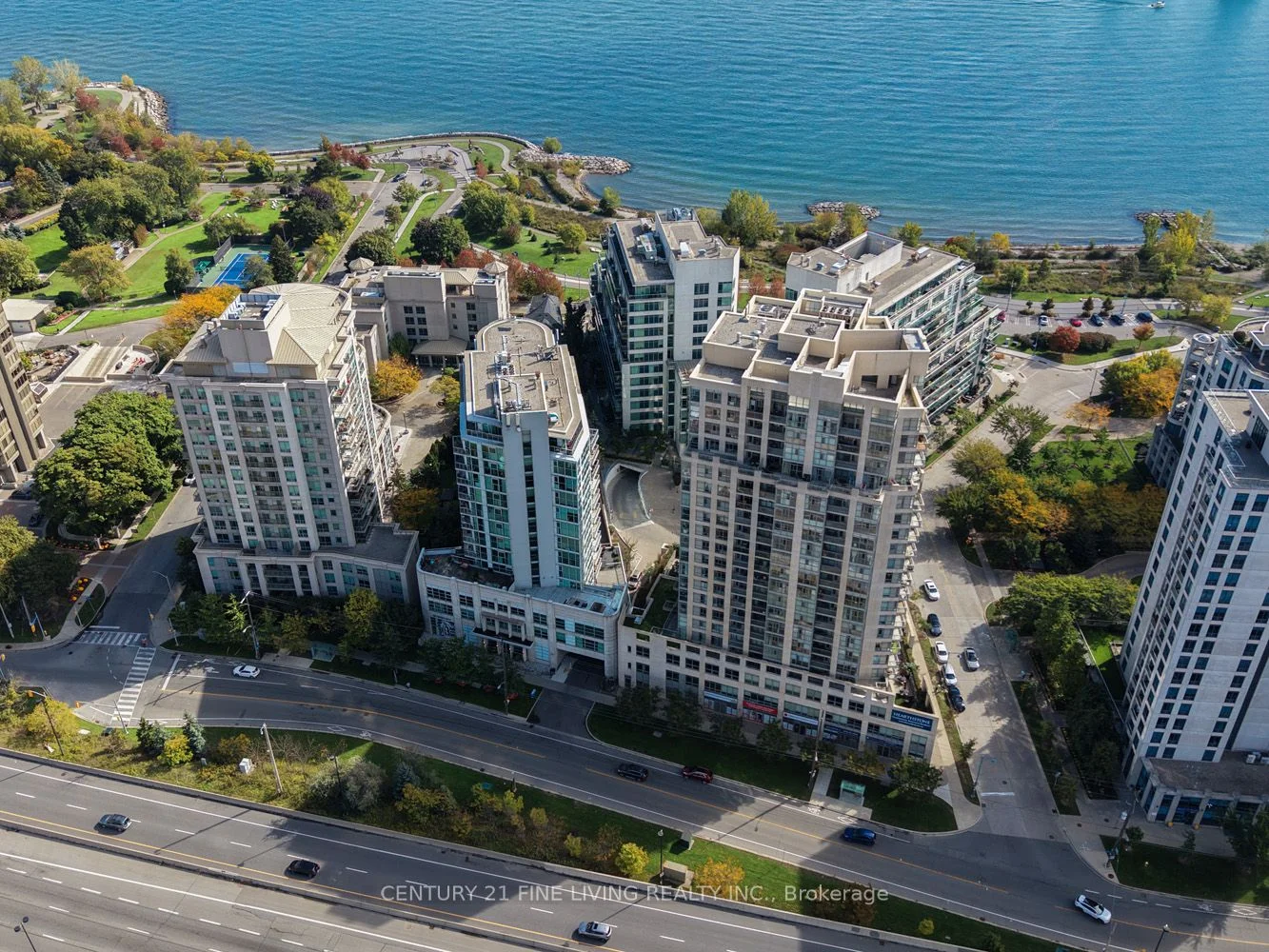 2067 Lake Shore Boulevard W 904, Toronto W06, ON M8V 4B8