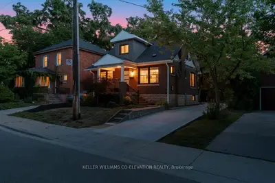 Detached in Burlington