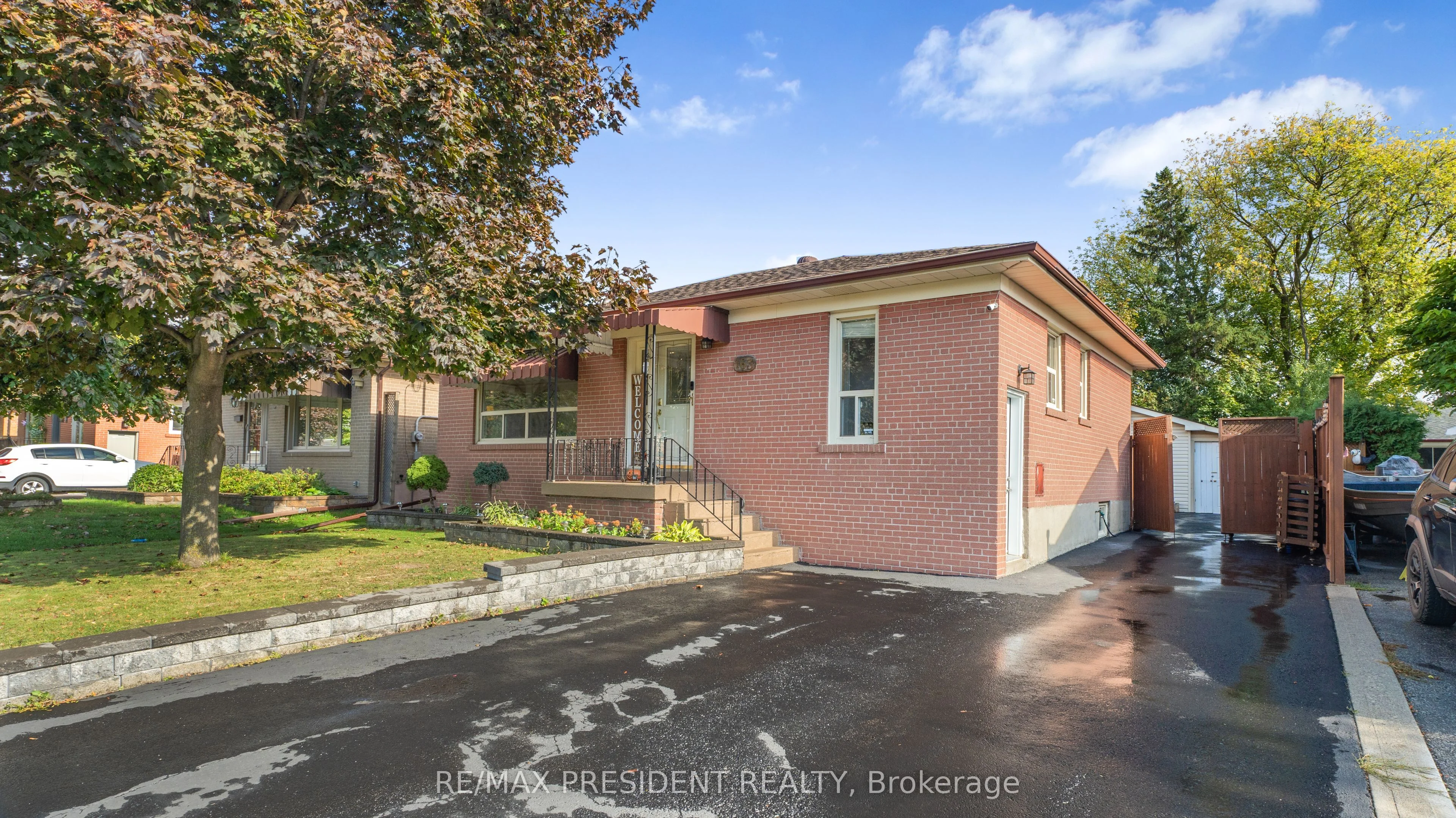 163 Prince Charles Drive, Halton Hills, On L7g 3w1