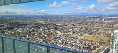 Condo Apartment in Mississauga