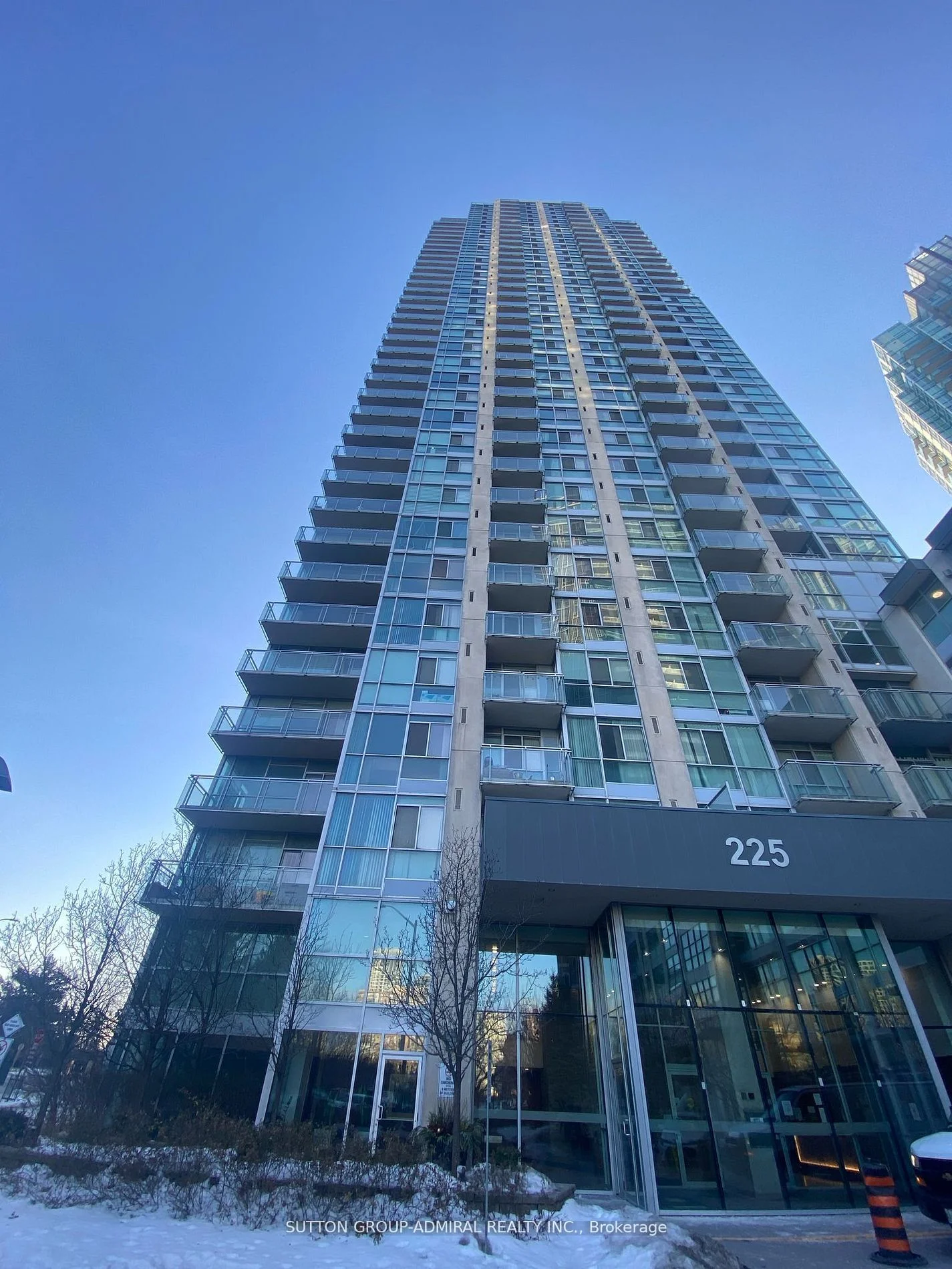 225 Webb Drive 1909, Mississauga, On L5b 4p2