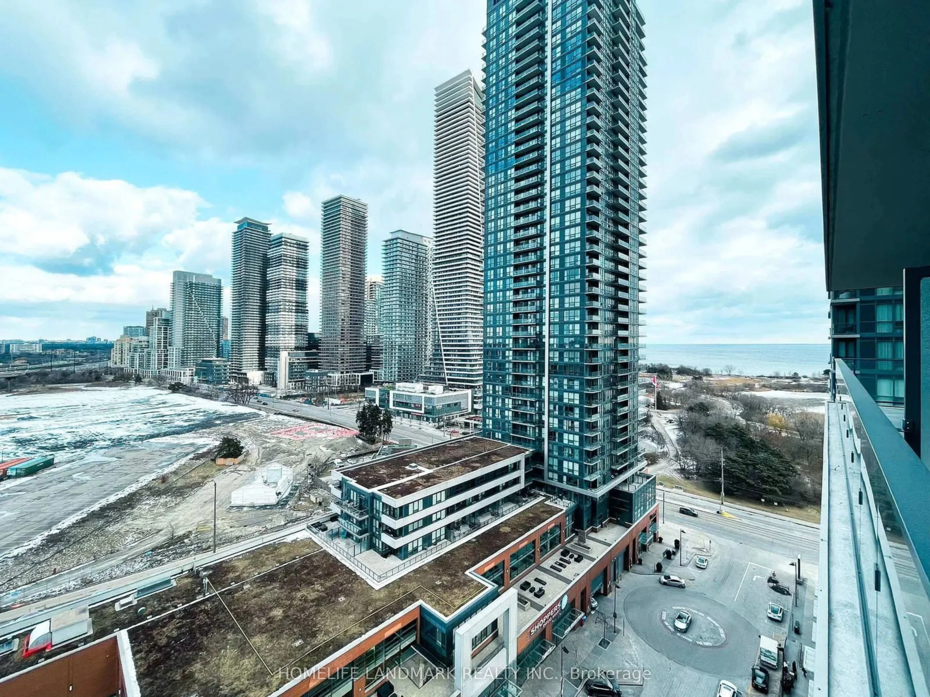 2220 Lakeshore Boulevard W 1706, Toronto W06, ON M8V 0C1