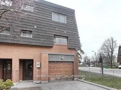 Condo Townhouse in Brampton