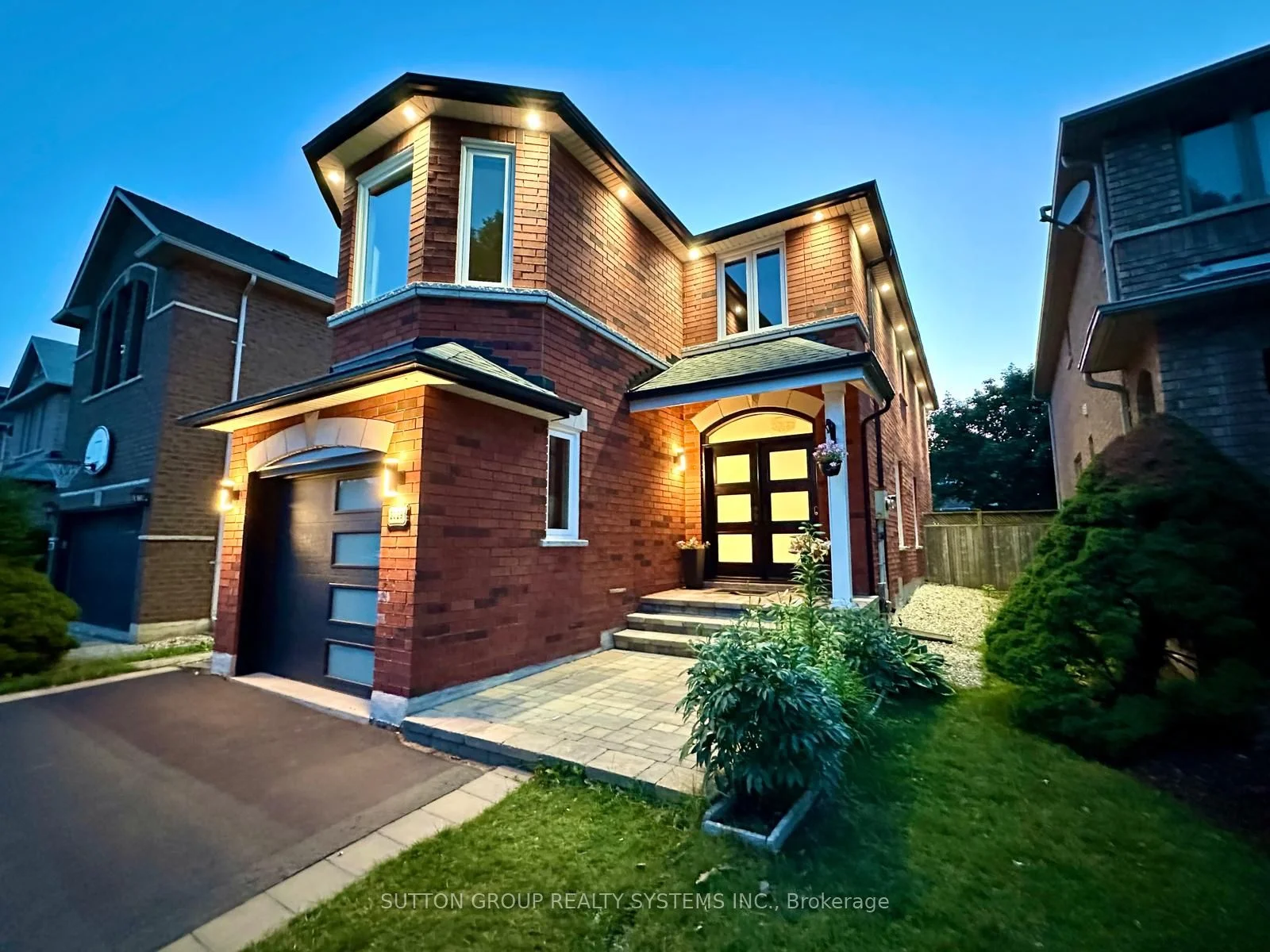 2029 Westmount Drive, Oakville, ON L6M 3P9